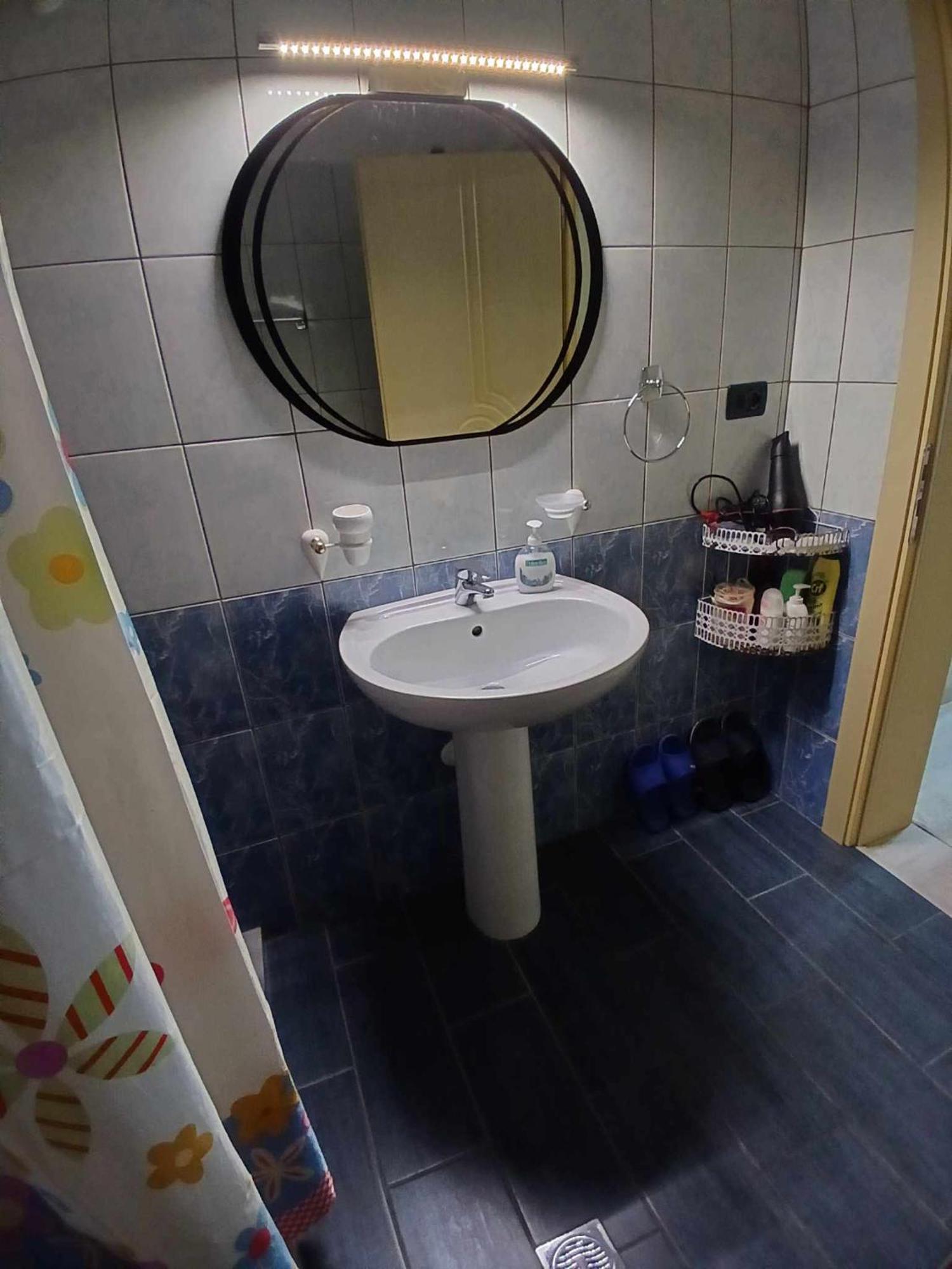 Eniguesthouse Gjirokastër Extérieur photo